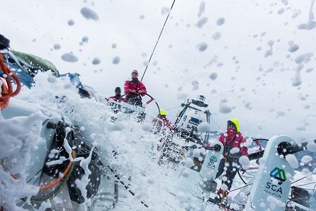Volvo Ocean Race filosuna buz dağı uyarısı!
